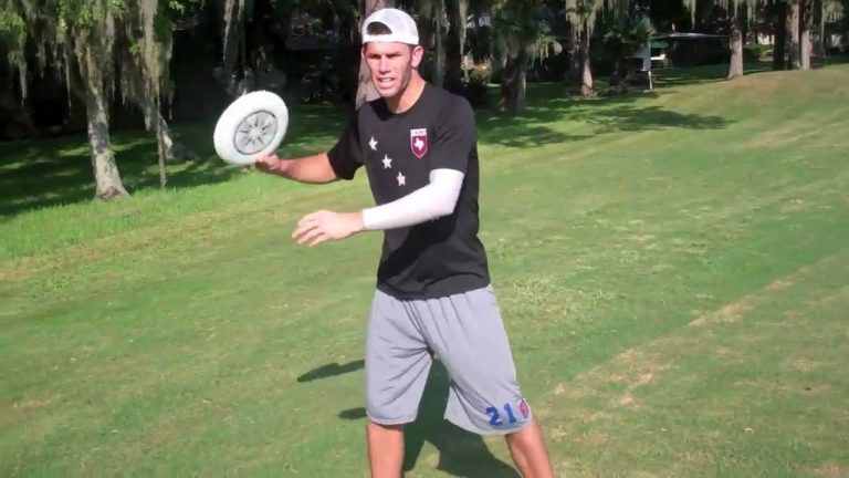 The Perfect Forehand Grip: Unlocking Accuracy in Your Game